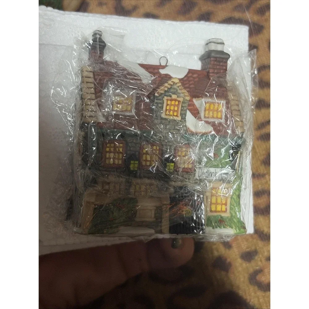 Department 56 Charles Dickens Heritage Dedlock Arms 1994 Ornament Village In Box